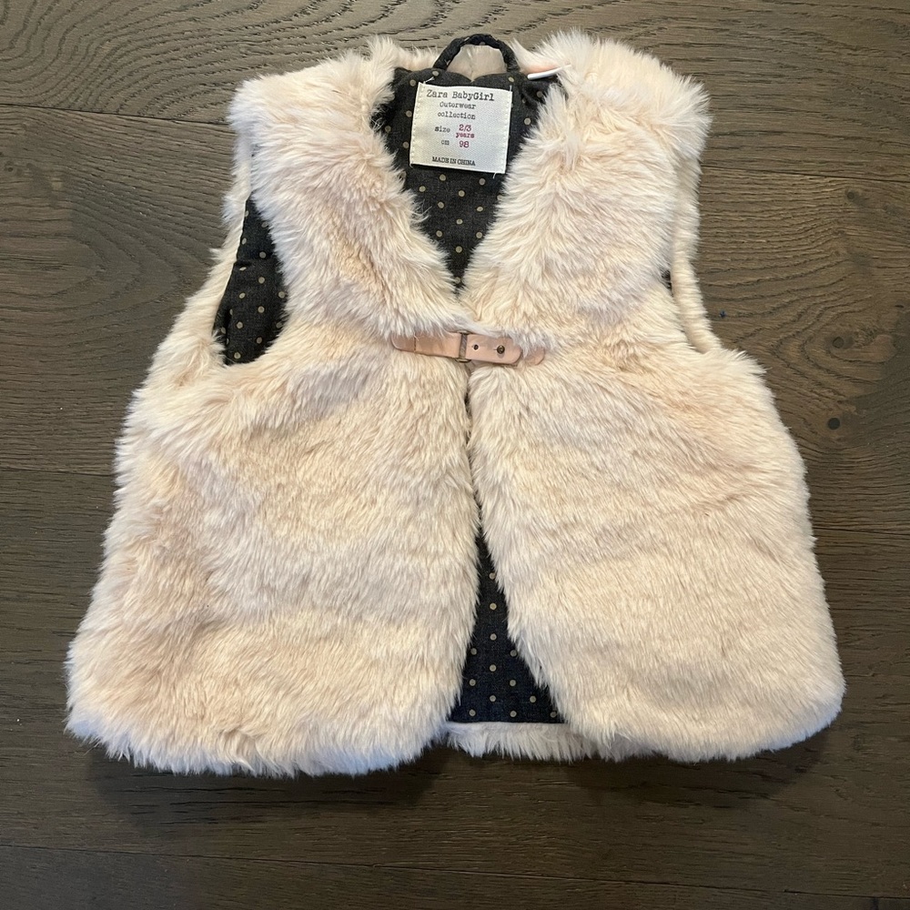 Zara baby fur vest sz 2/3 brand new
